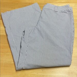 LOFT Women's Julie Wide Leg Pinstriped Gray & White Chinos.  Size 12.  Cotton